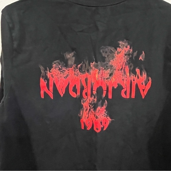 Jordan Air Jordan black graphic t with red flame detail size medium - Picture 7 of 9